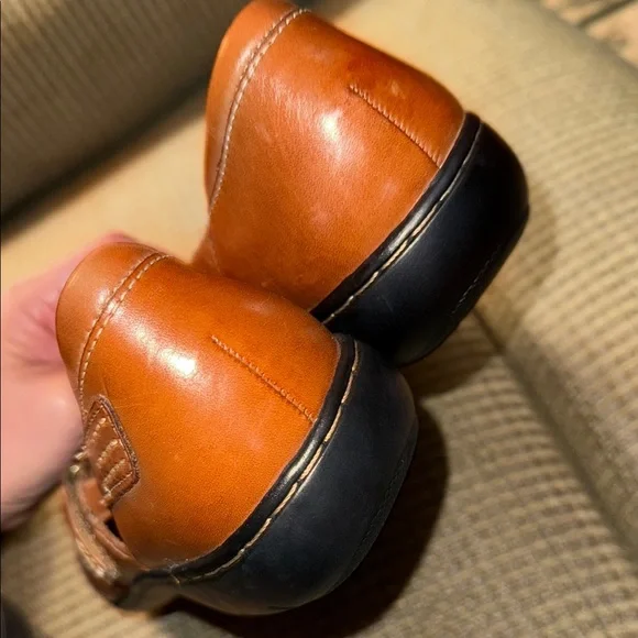 Clarks Women’s Shoes - Brown Leather Flats with Woven Design, US Size 10 M - EUC - Picture 5 of 9